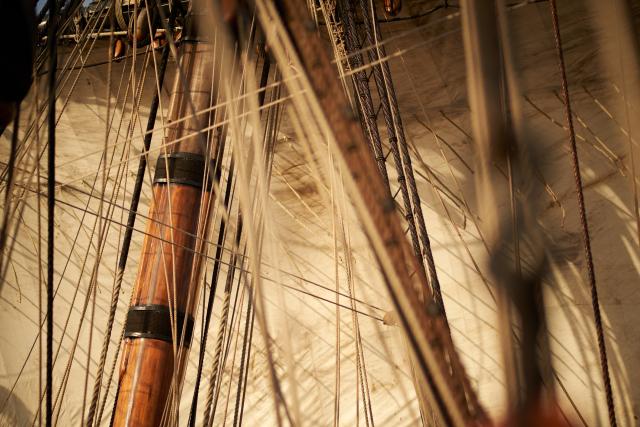 sails, ship's mast and ropes