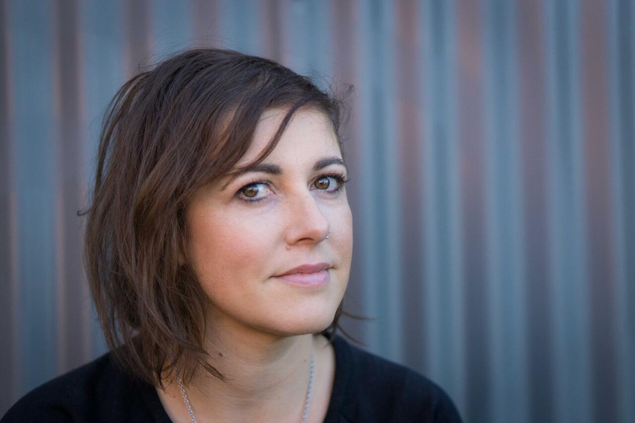 Headshot of the poet Nicole Smede